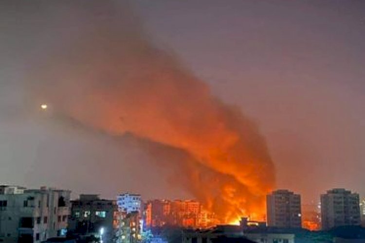 মহাখালী বস্তিতে ভয়াবহ আগুন, নিয়ন্ত্রণে ১২ ইউনিট