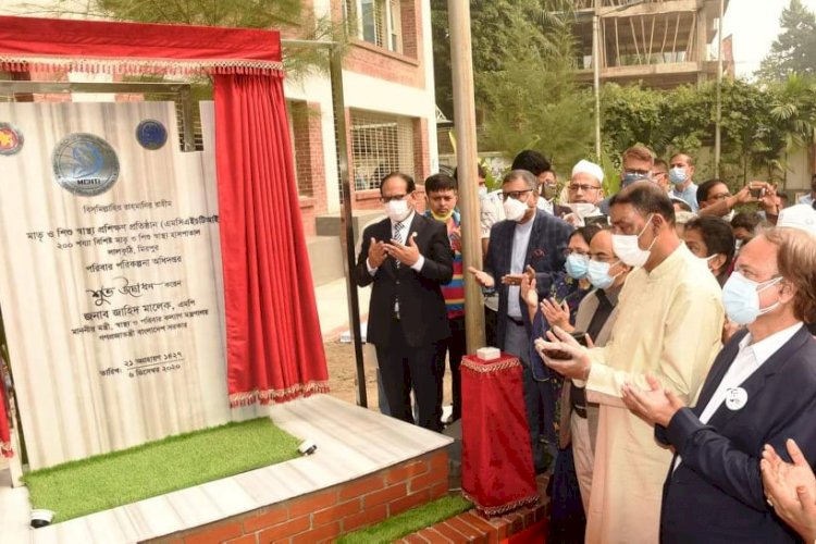 বঙ্গবন্ধুর ভাস্কর্য এদেশের মাটিতে হবেই : স্বাস্থ্যমন্ত্রী