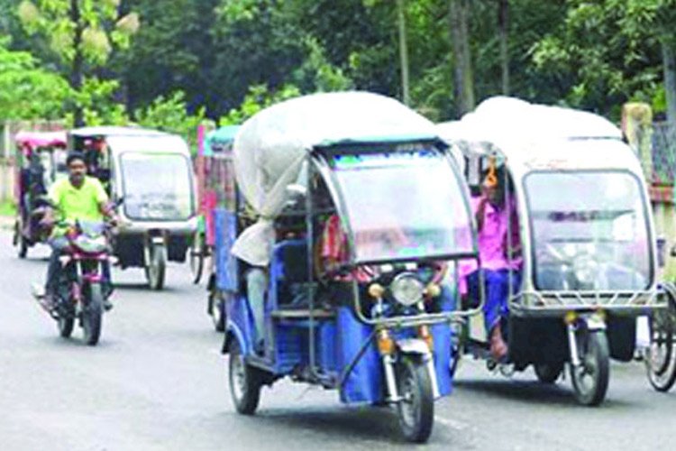 সড়ক নিরাপত্তায় অটোরিকশা আসছে রেজিস্ট্রেশনের আওতায়