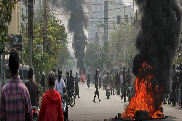 আরও ৫০ বিক্ষোভকারীকে গুলি করে মারল মিয়ানমার জান্তা