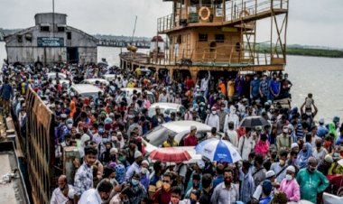 স্বাস্থ্যবিধিতে শৈথিল্য, চিকিৎসায় সংকট অব্যাহত