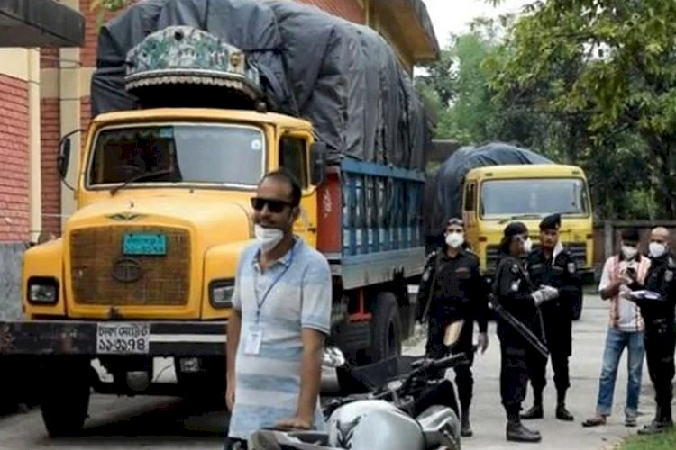 রাজধানীতে ট্রাকভর্তি মেয়াদোত্তীর্ণ কিট জব্দ, গ্রেপ্তার ৯