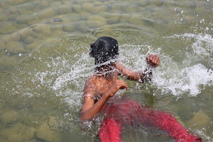 শিগগির কমছে না তাপদাহ