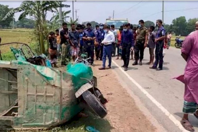 ‘খিচায়’ ট্রাক-অটোরিকশা মুখোমুখি সংর্ঘষে নিহত ৩