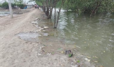 ঘূর্ণিঝড় ইয়াস : সাতক্ষীরার নদ-নদীর পানি ৮ ফুট বৃদ্ধি