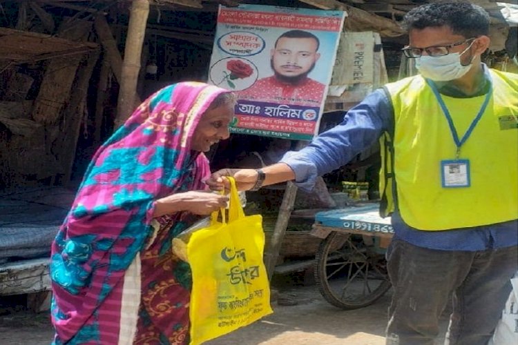 মোংলায় ফুডব্যাংকিং বাগেরহাট কল্যাণ সংস্থার ‘ঈদ উপহার’ বিতরণ