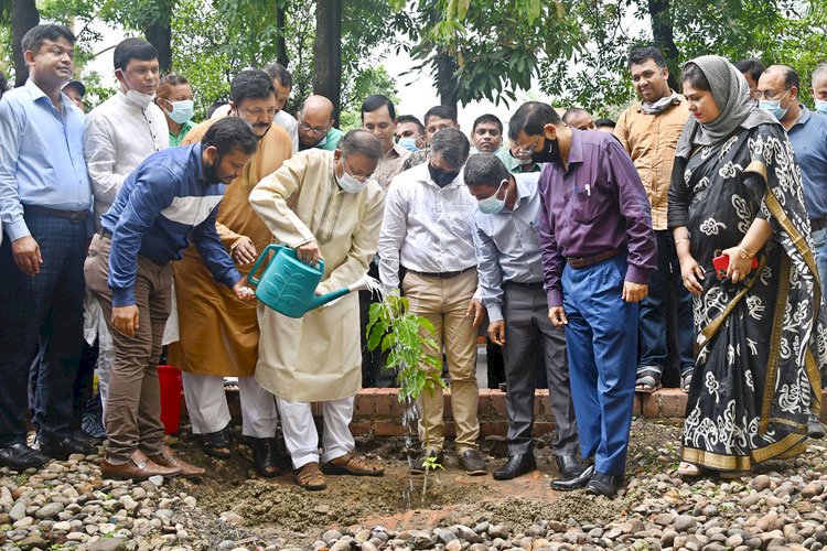 পরিবেশ ধ্বংসকারীদের বিরুদ্ধে সকল রাজনৈতিক দলকে রুখে দাঁড়াতে হবে