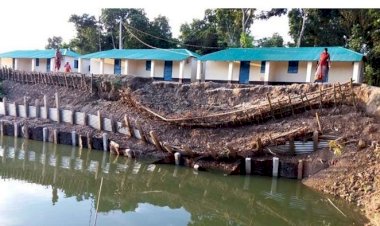 সাতক্ষীরায় আশ্রয়ণ প্রকল্পের ৭ টি ঘর নতুন করে নির্মাণ