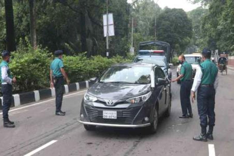 লকডাউন অমান্য করে রাস্তায়, মিরপুরে আটক শতাধিক