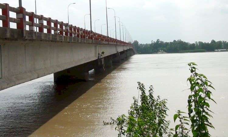 কুড়িগ্রামে ধরলার পানি বিপদসীমার ৭ সেন্টিমিটার উপর দিয়ে প্রবাহিত