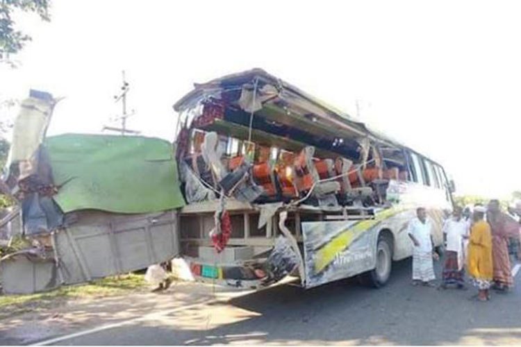 ময়মনসিংহের ত্রিশালে সড়ক দুর্ঘটনায় নিহত ৬