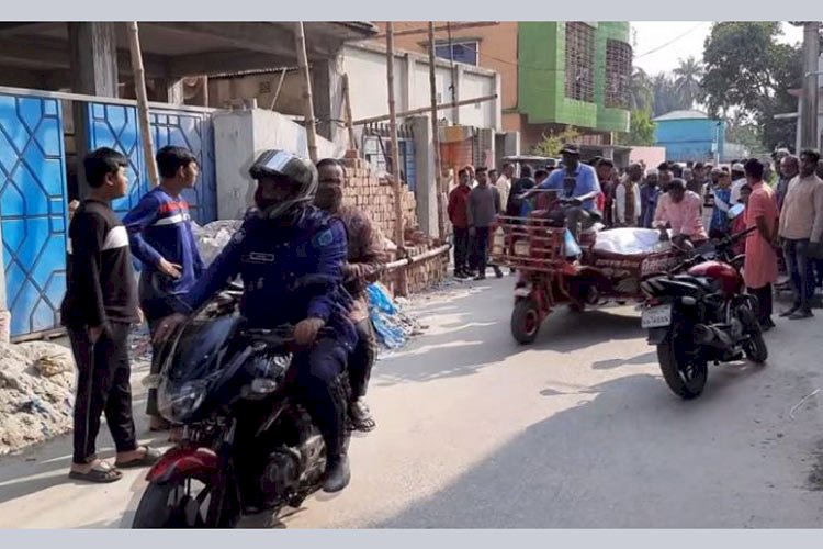 মদপানে ৩ বন্ধুর মৃত্যু, দু'জনের অবস্থা আশঙ্কাজনক