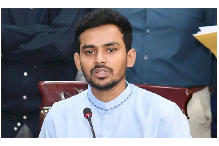 ভারতের বিধিনিষেধ আমাদের জন্যে আত্মনির্ভরশীলতার সুযোগ : উপদেষ্টা আসিফ মাহমুদ