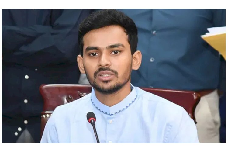 ভারতের বিধিনিষেধ আমাদের জন্যে আত্মনির্ভরশীলতার সুযোগ : উপদেষ্টা আসিফ মাহমুদ