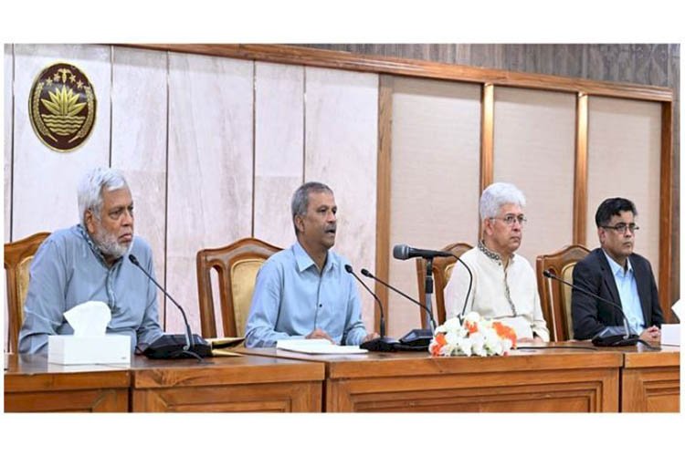 গণভোট ও জুলাই সনদ বাস্তবায়নে ঐক্যবদ্ধ দিকনির্দেশনা দিতে রাজনৈতিক দলগুলোর প্রতি আহ্বান সরকারের