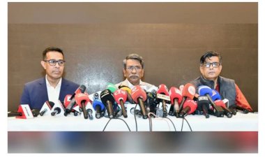 জনগণ সংস্কার ও পরিবর্তনের পক্ষে রায় দিয়েছে : গণভোট প্রসঙ্গে আলী রীয়াজ