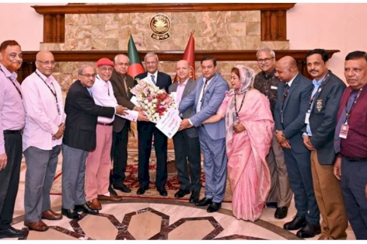 গণতন্ত্র বাঁচাতে হলে গণমাধ্যমকেও বাঁচাতে হবে : রাষ্ট্রপতি